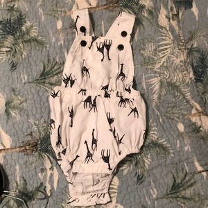 Old navy giraffe overalls 3-6 mo